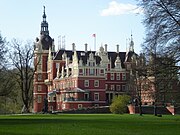 „Neues Schloss“ des Fürsten Pückler, erbaut von 1646 bis 1653